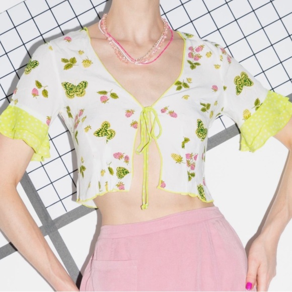 URBAN OUTFITTERS tie front strawberry butterfly print TOP - Picture 8 of 8